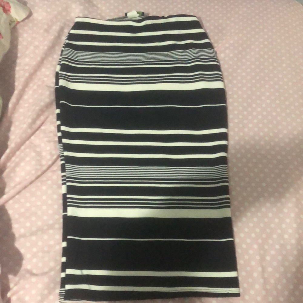 Striped pencil skirt